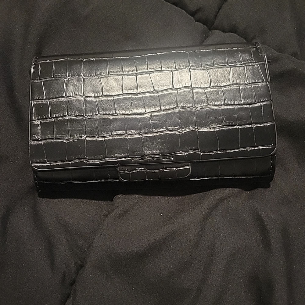 BANANA REPUBLIC Black Embossed Leather Wallet Clutch Small Purse